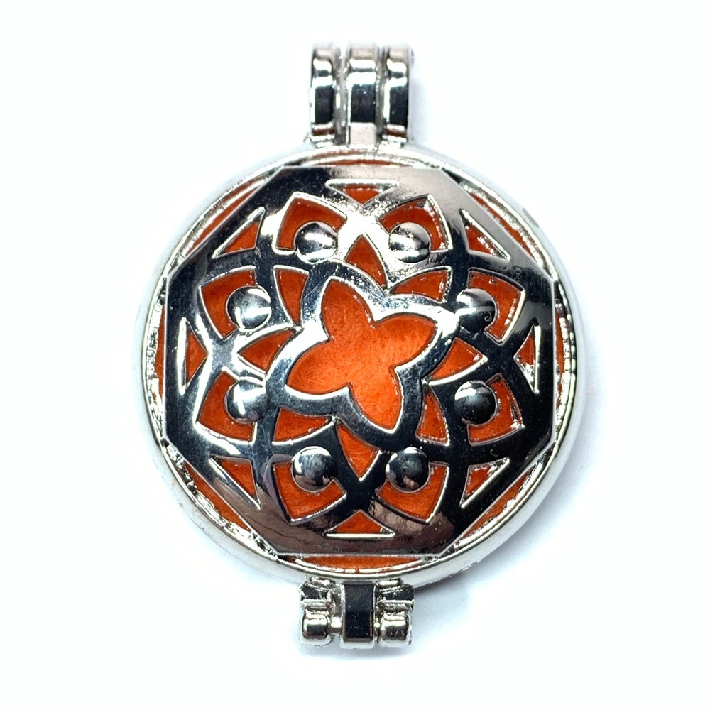 😍 Filigreed Essential Oil Diffuser Pendant 👀
